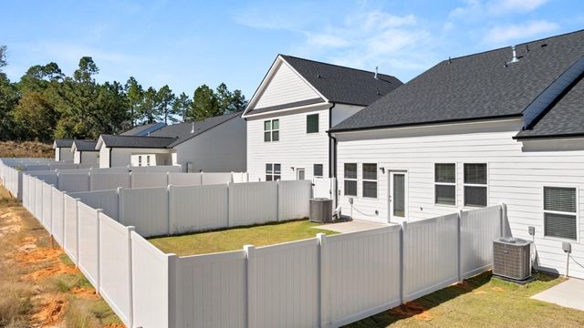3299 Nolana Lp, Graniteville, SC 29829