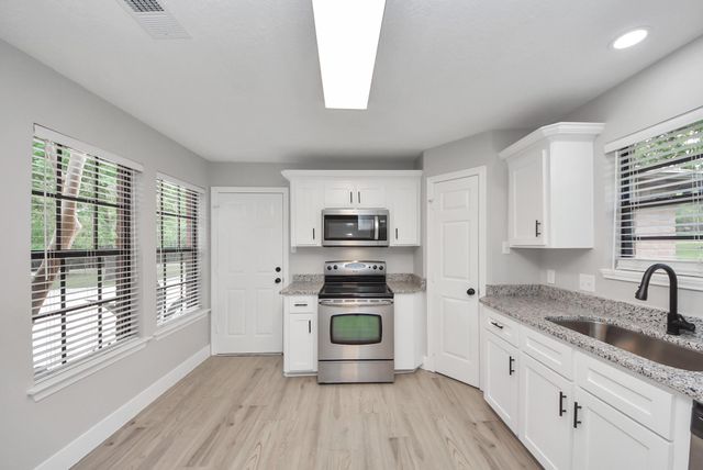 24815 Red Oak Street, Magnolia, TX 77355