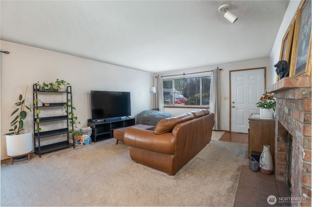 1404 103rd Street E, Tacoma, WA 98445