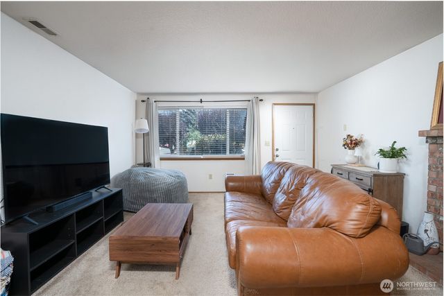 1404 103rd Street E, Tacoma, WA 98445