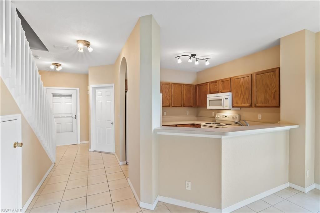10059 Poppy Hill DR, FORT MYERS, FL 33966 — photo 4