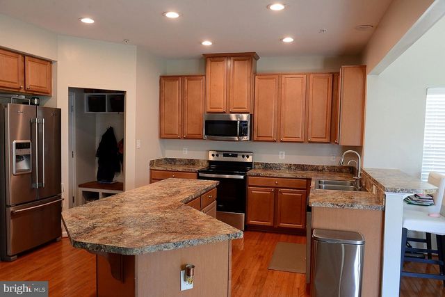 5201 TIPPERARY AVE, Waldorf, MD 20602