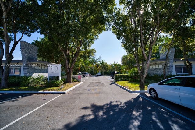 770 NE 123rd St 24, North Miami, FL 33161