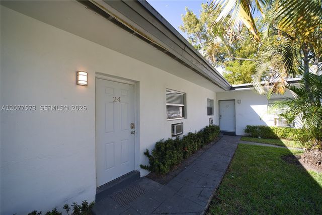 770 NE 123rd St 24, North Miami, FL 33161