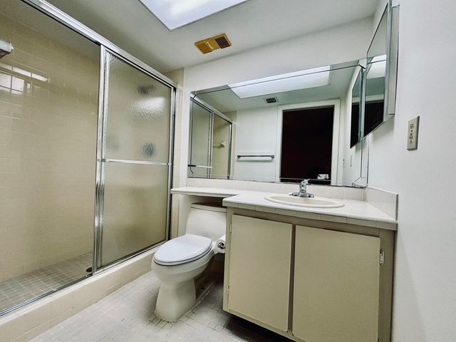 5340 Las Verdes Circle 222, Delray Beach, FL 33484