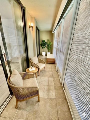 5340 Las Verdes Circle 222, Delray Beach, FL 33484