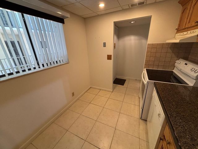 5340 Las Verdes Circle 222, Delray Beach, FL 33484