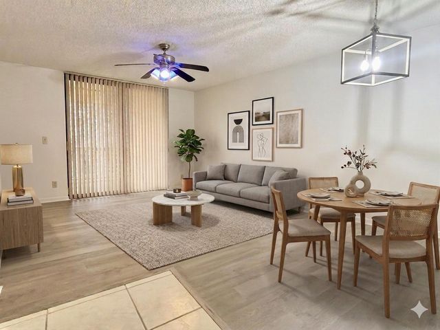 5340 Las Verdes Circle 222, Delray Beach, FL 33484