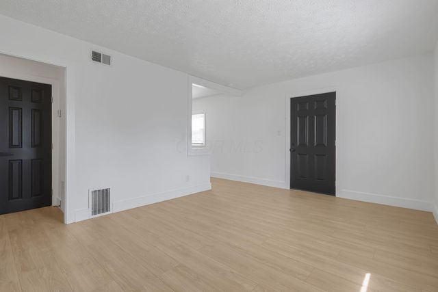 1272 E 15th Avenue, Columbus, OH 43211