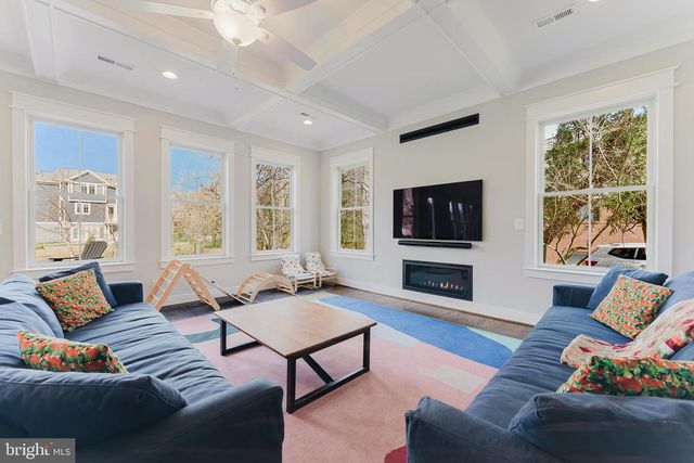 6644 KIRKLEY AVE, Mclean, VA 22101