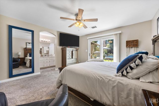 703 Astoria Park Drive, Bakersfield, CA 93311