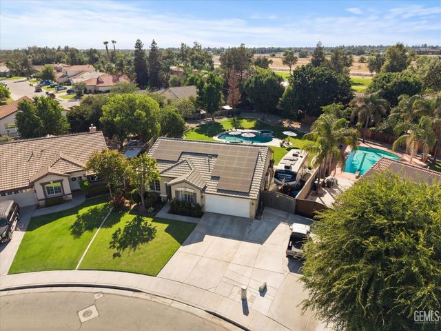 703 Astoria Park Drive, Bakersfield, CA 93311