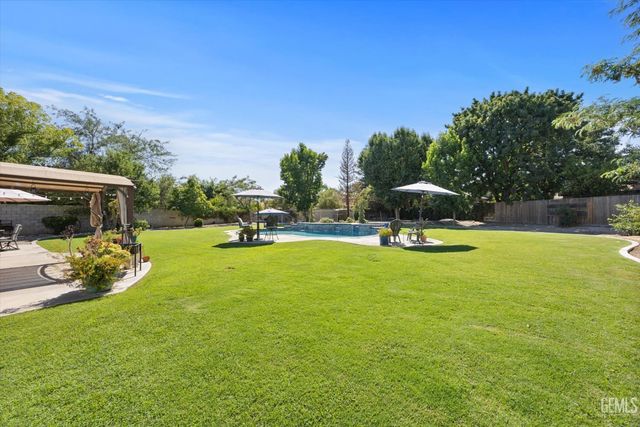 703 Astoria Park Drive, Bakersfield, CA 93311