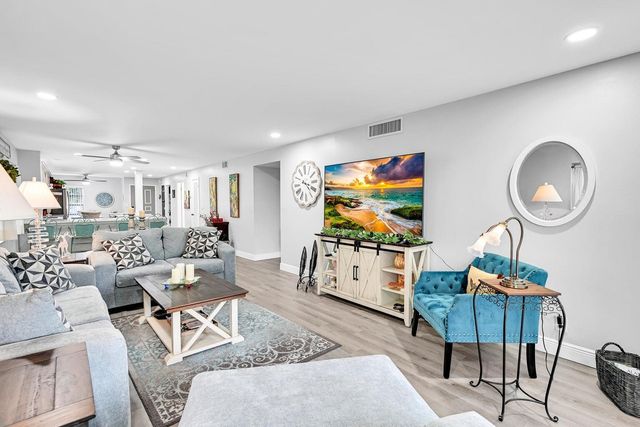 5759 Phoenix Palm Court C, Delray Beach, FL 33484