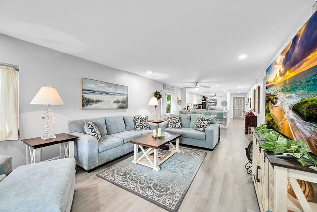 5759 Phoenix Palm Court C, Delray Beach, FL 33484