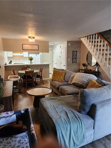 401 Henley Ct Apt K, Chesapeake, VA 23320