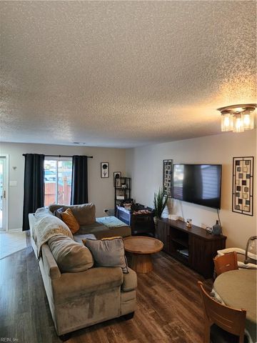 401 Henley Ct Apt K, Chesapeake, VA 23320