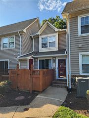 401 Henley Ct Apt K, Chesapeake, VA 23320
