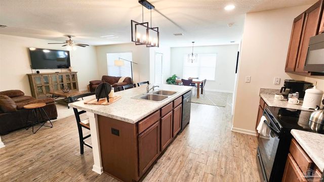 5883 Southern Bell Ct, Milton, FL 32570