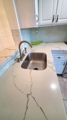 7680 NW 18th Street 105, Margate, FL 33063