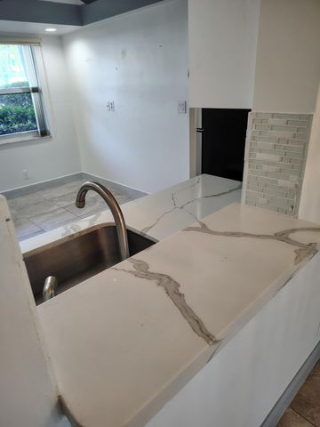 7680 NW 18th Street 105, Margate, FL 33063