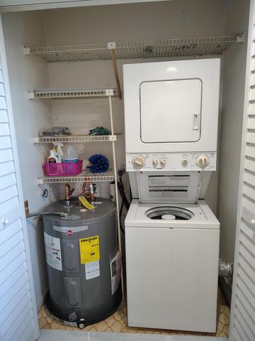 7680 NW 18th Street 105, Margate, FL 33063