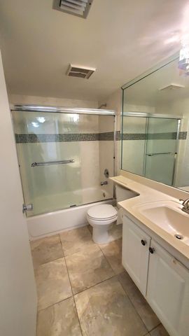 7680 NW 18th Street 105, Margate, FL 33063