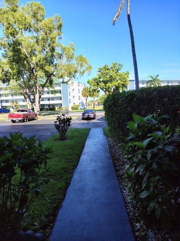 7680 NW 18th Street 105, Margate, FL 33063