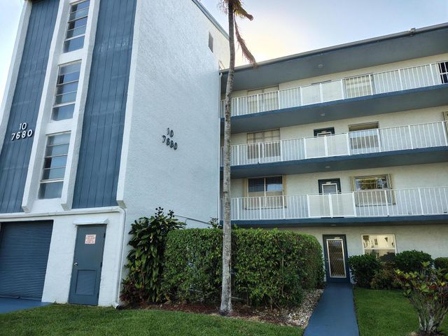 7680 NW 18th Street 105, Margate, FL 33063