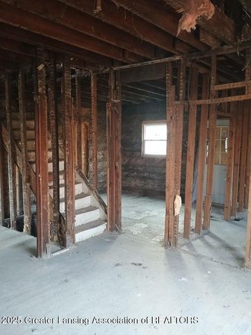 1022 S Grand Avenue, Lansing, MI 48910