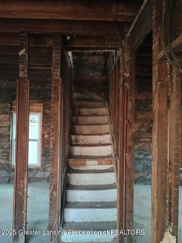 1022 S Grand Avenue, Lansing, MI 48910