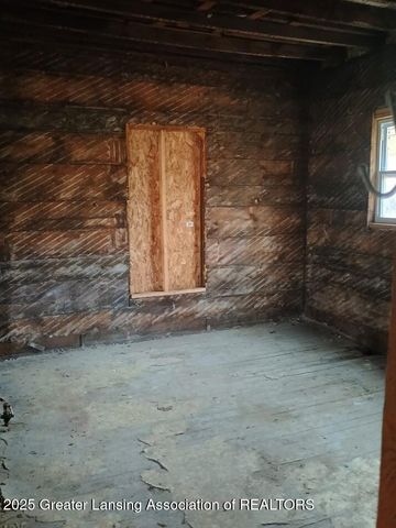 1022 S Grand Avenue, Lansing, MI 48910