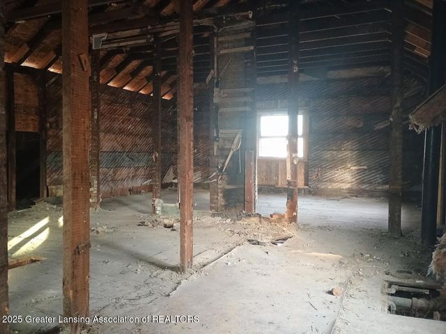 1022 S Grand Avenue, Lansing, MI 48910