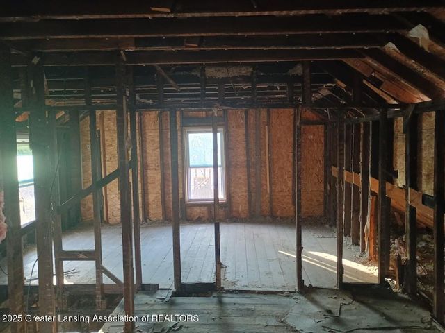 1022 S Grand Avenue, Lansing, MI 48910