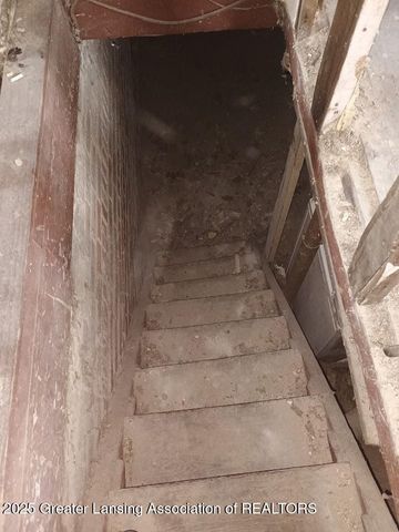 1022 S Grand Avenue, Lansing, MI 48910