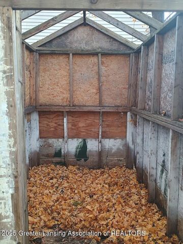 1022 S Grand Avenue, Lansing, MI 48910