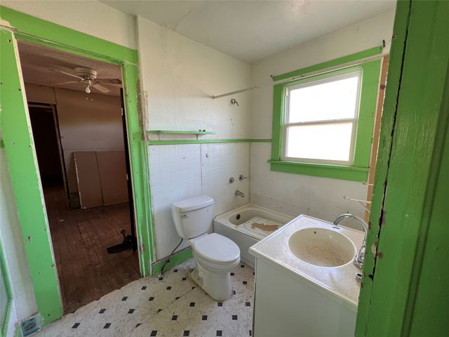 800 Roosevelt. Street, Wichita Falls, TX 76301