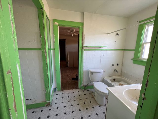 800 Roosevelt. Street, Wichita Falls, TX 76301