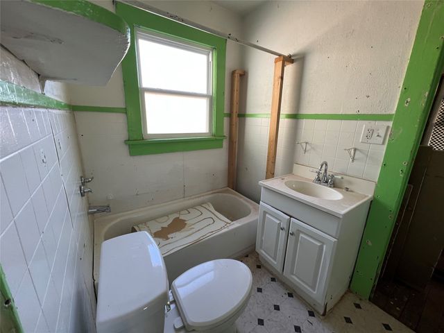 800 Roosevelt. Street, Wichita Falls, TX 76301