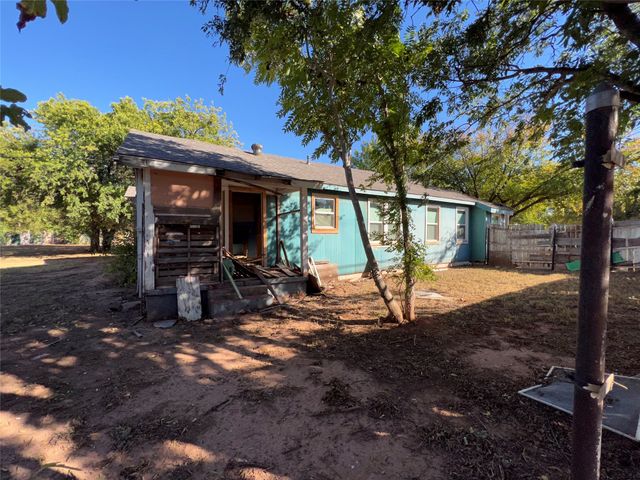 800 Roosevelt. Street, Wichita Falls, TX 76301