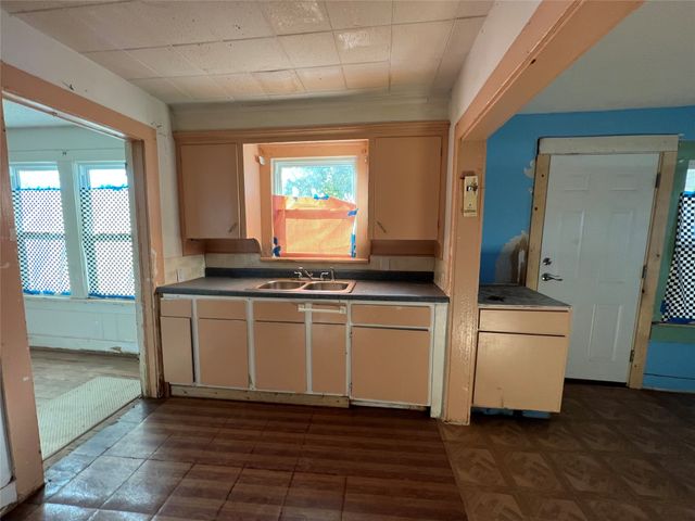 800 Roosevelt. Street, Wichita Falls, TX 76301