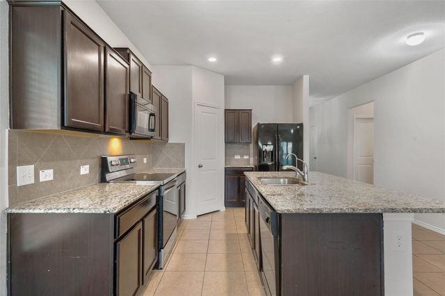 433 Druse LN, Jarrell, TX 76537