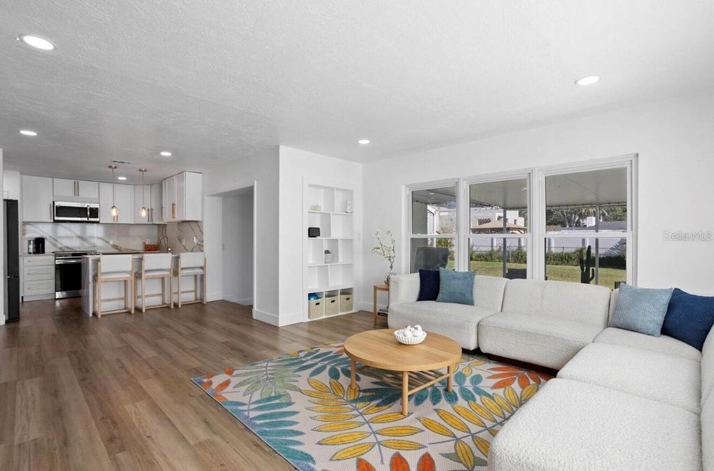 Image 15 of property listing at 208 S WARD STREET, Tampa, FL 33609