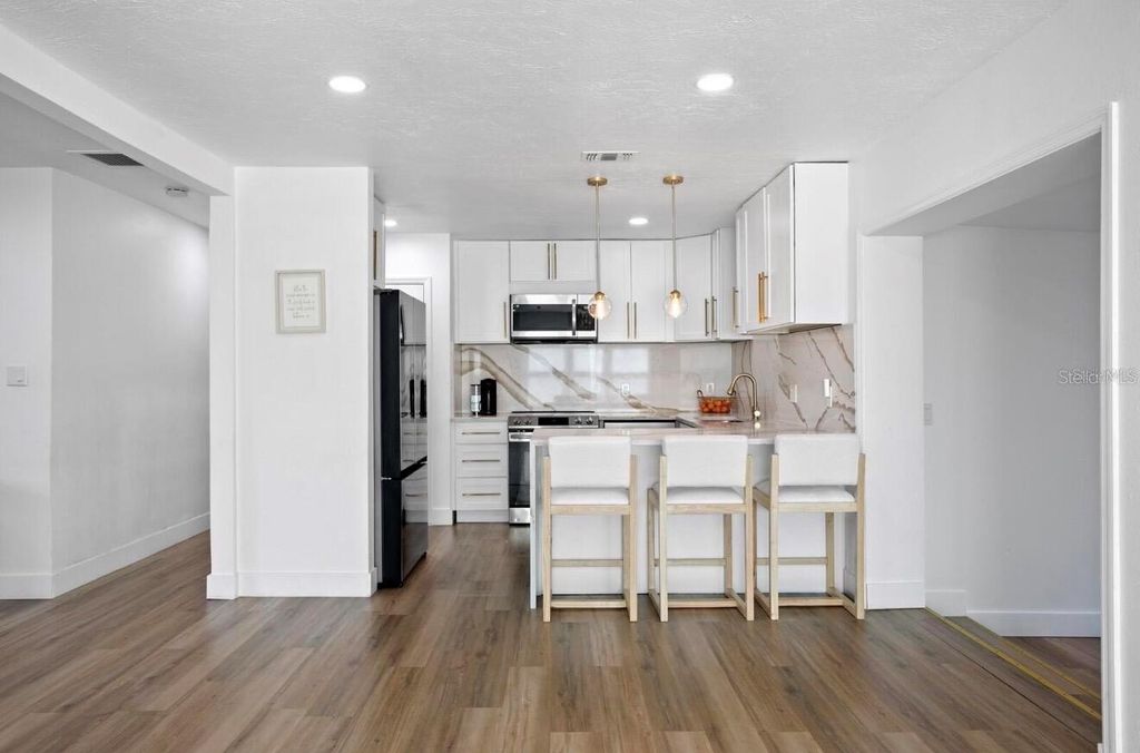 Image 17 of property listing at 208 S WARD STREET, Tampa, FL 33609