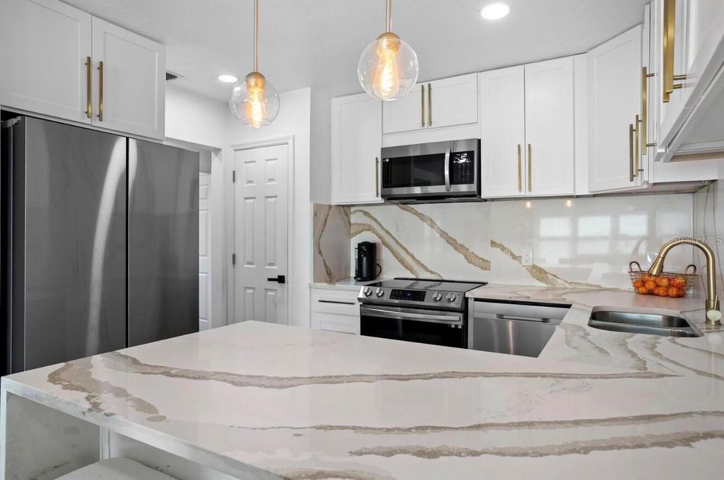 Image 19 of property listing at 208 S WARD STREET, Tampa, FL 33609