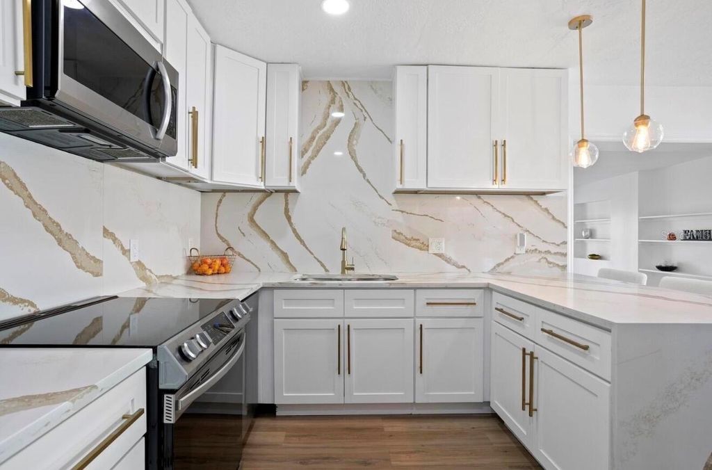 Image 22 of property listing at 208 S WARD STREET, Tampa, FL 33609