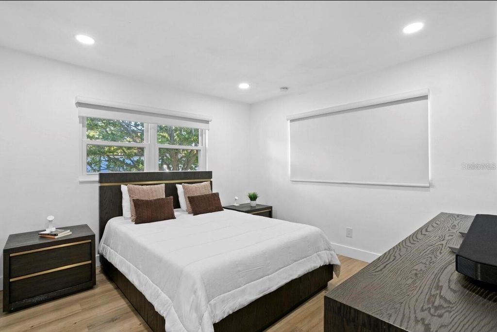 Image 23 of property listing at 208 S WARD STREET, Tampa, FL 33609