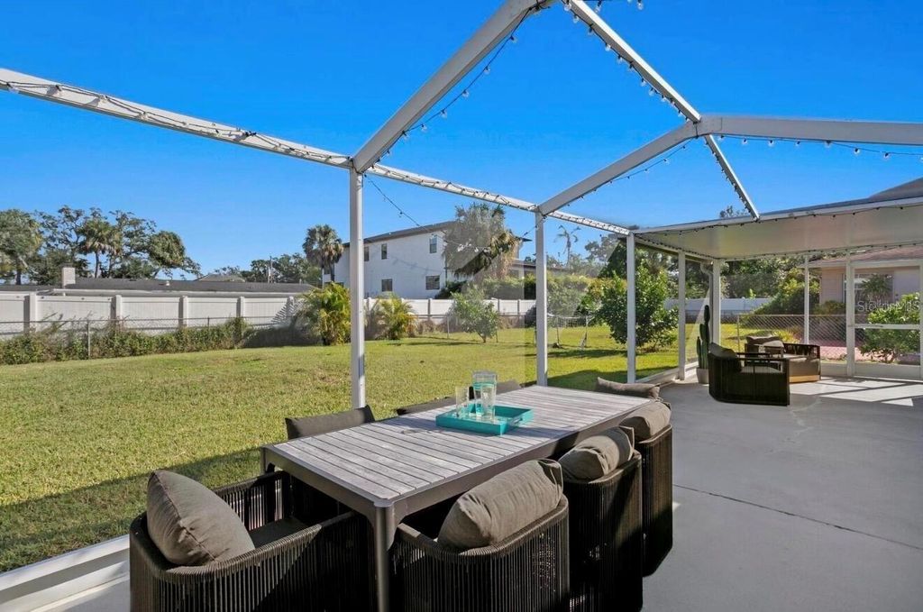 Image 38 of property listing at 208 S WARD STREET, Tampa, FL 33609