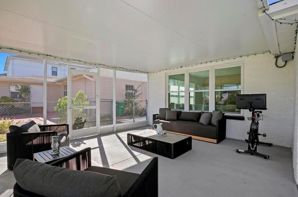 Image 40 of property listing at 208 S WARD STREET, Tampa, FL 33609