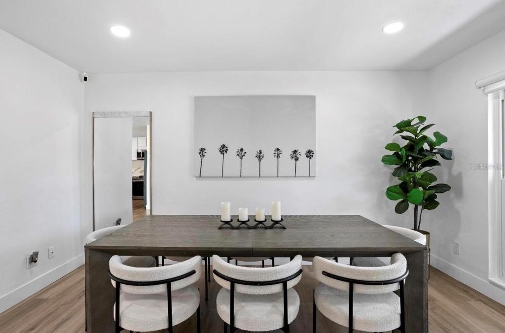 Image 8 of property listing at 208 S WARD STREET, Tampa, FL 33609